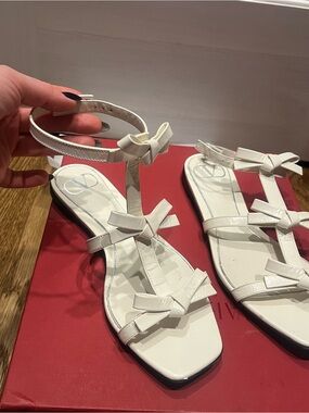 Valentino White Bow-Accent Women's T-Strap Sandals, size 36
